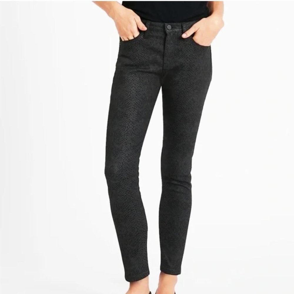Banana Republic Black and Grey Snakeskin Pattern Jeans